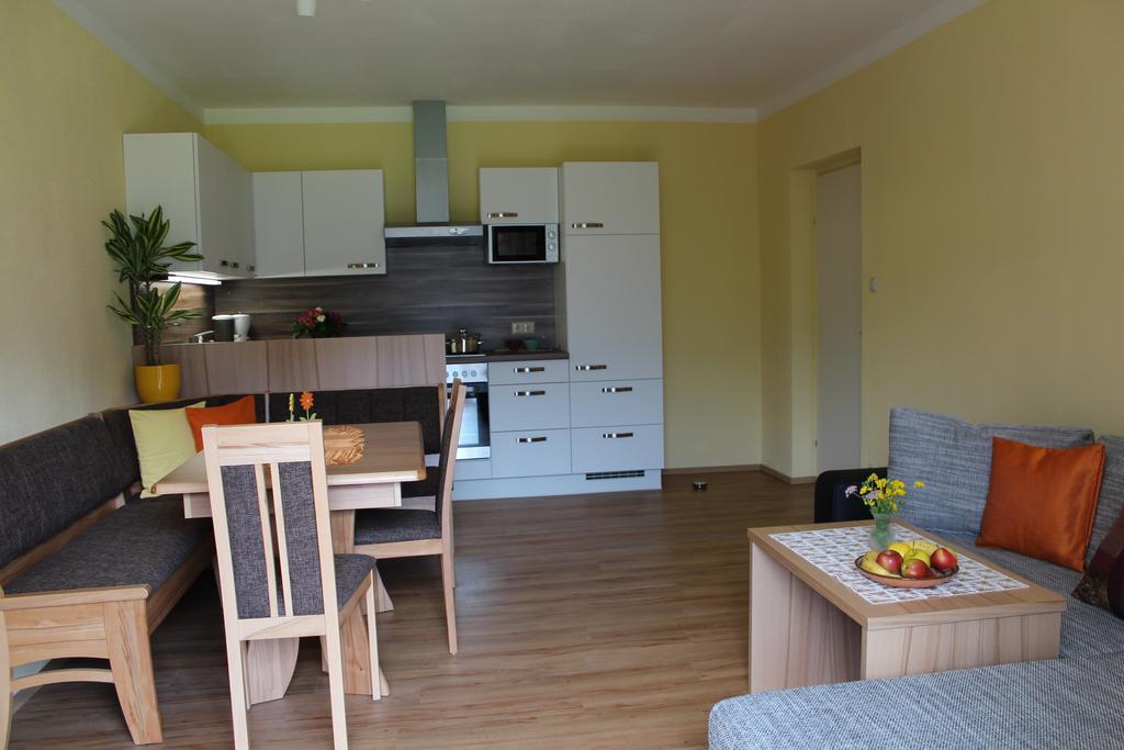 Pension & Ferienwohnung Sonnleiten Gnesau Exterior photo
